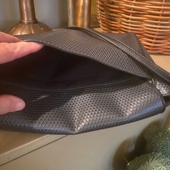 Liz Claiborne Purse - Picture 4 of 15